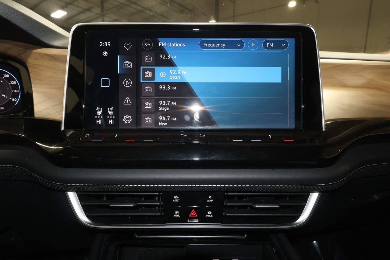 Used 2025 Volkswagen Atlas SE image 12