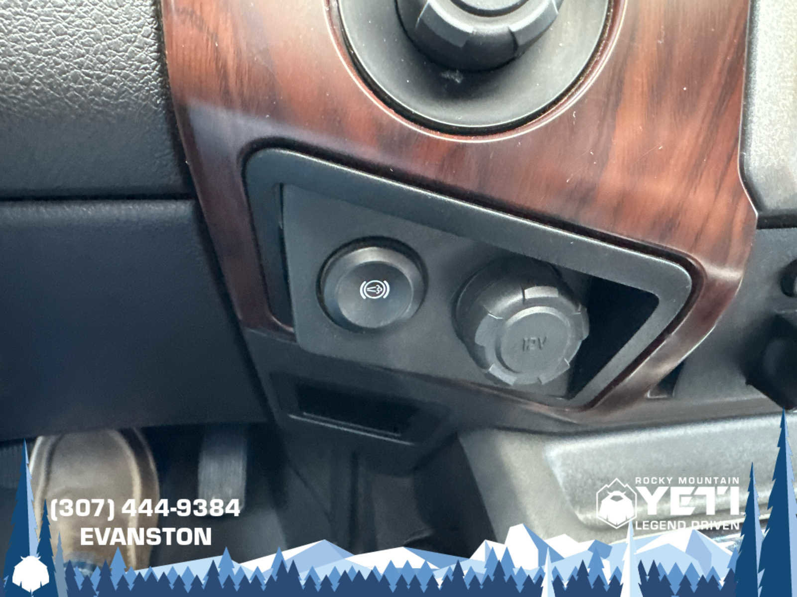 Used 2016 Ford F250 Lariat w/ Lariat Ultimate Package image 34