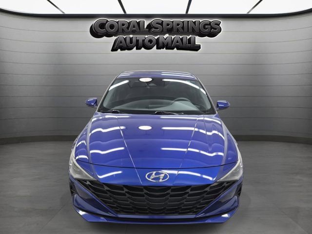 Used 2023 Hyundai Elantra SEL FWD image 2