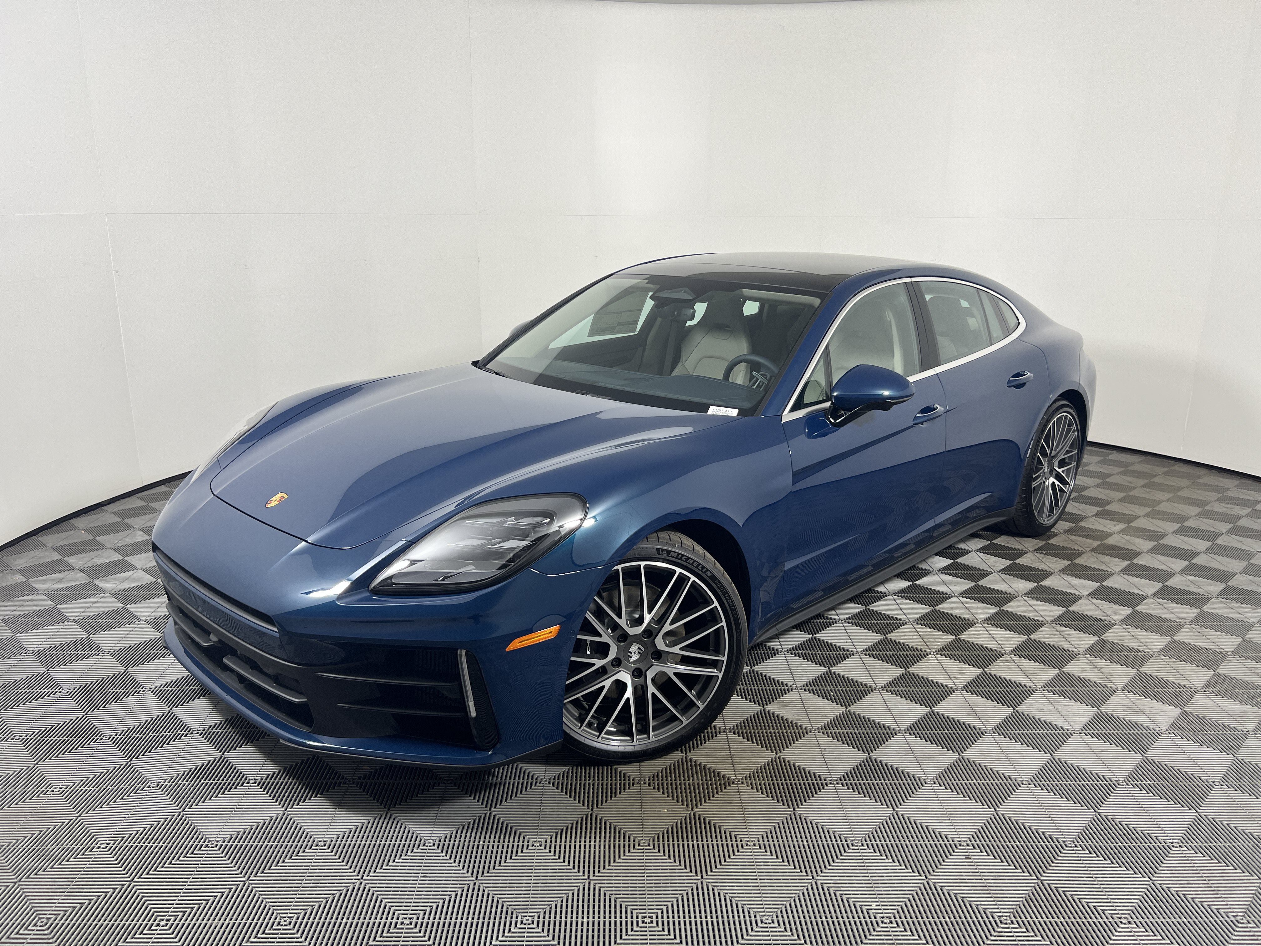 New 2026 Porsche Panamera 4