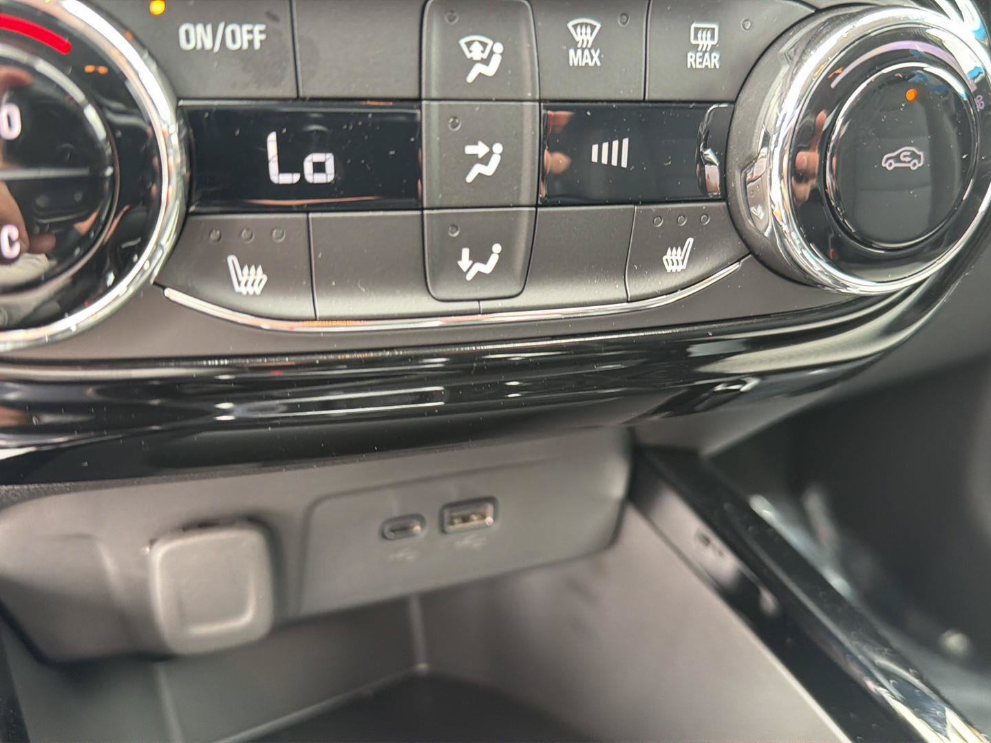 New 2026 Chevrolet Trax LT w/ Midnight Edition FWD image 26