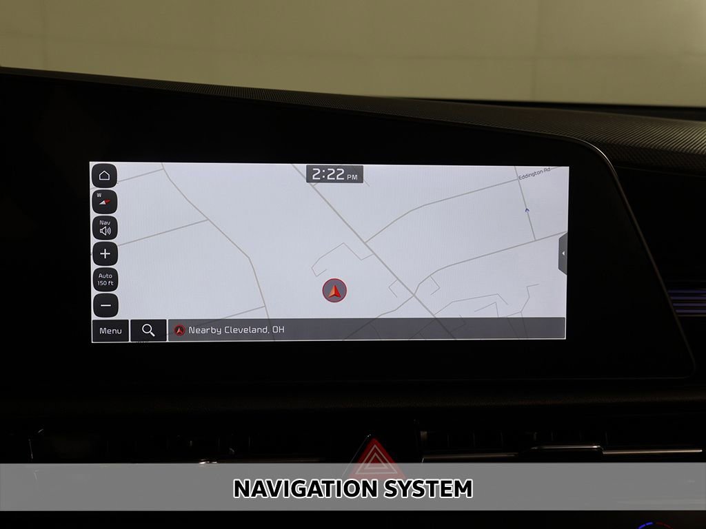 Used 2023 Kia Niro EX Touring image 3