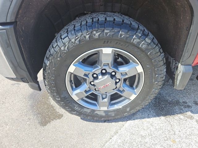 Used 2025 GMC Sierra 2500 SLT w/ SLT Premium Package image 10