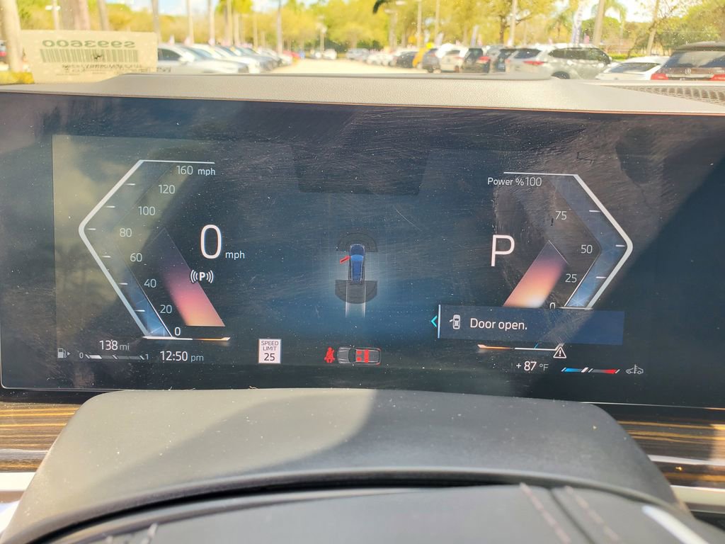 Used 2025 BMW X7 xDrive40i image 27