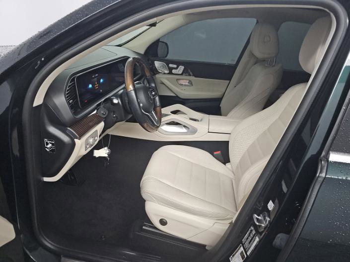Used 2023 Mercedes-Benz GLE 450 4MATIC w/ AMG Line Exterior image 4