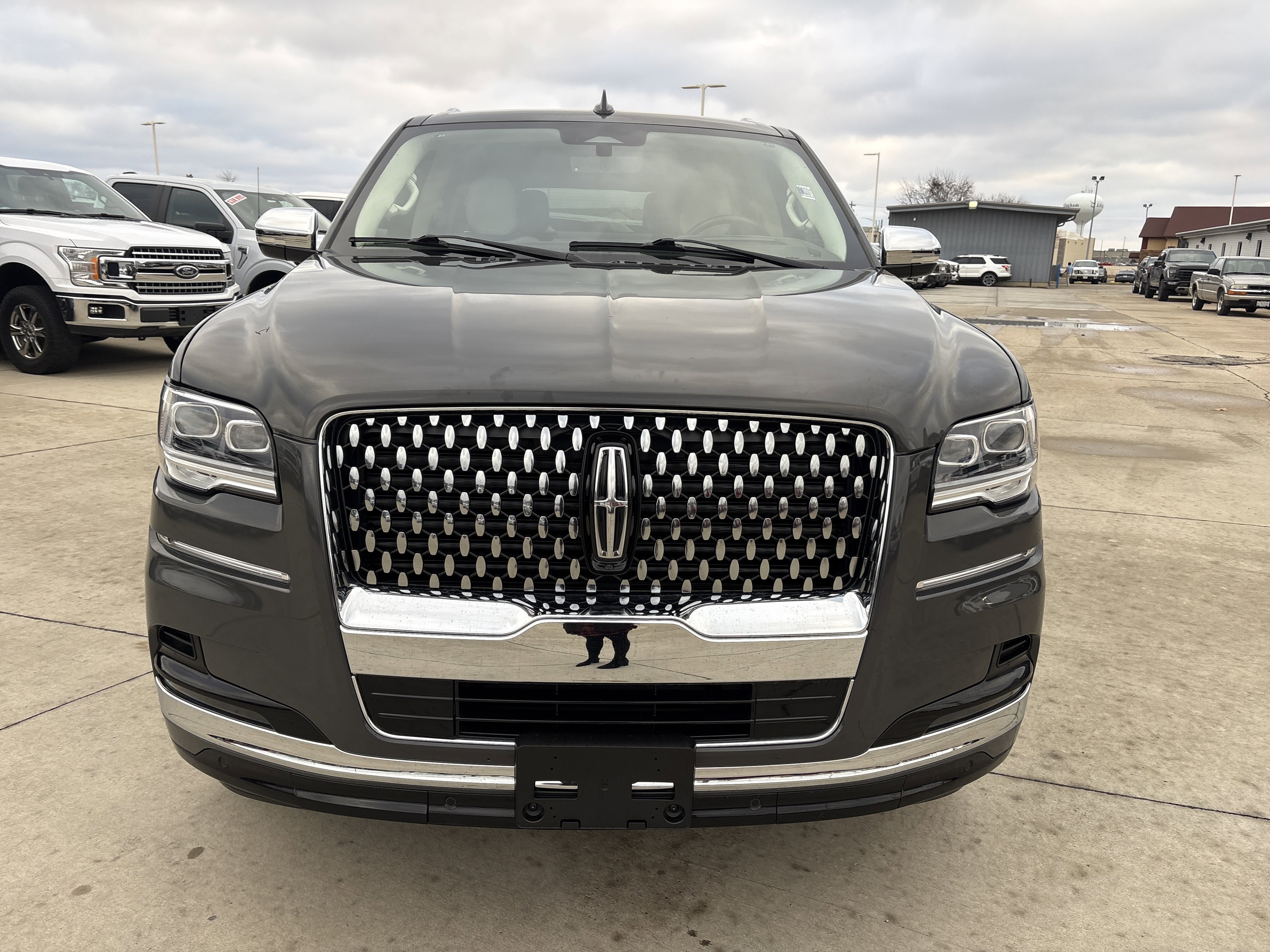 Used 2023 Lincoln Navigator L Black Label image 3