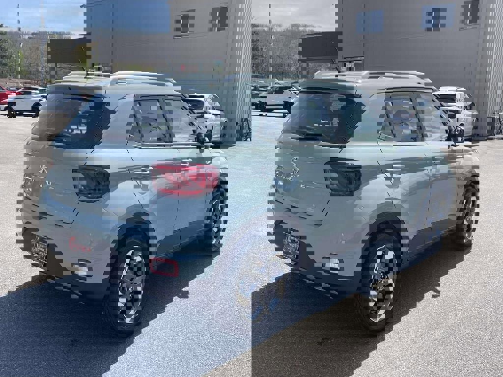 New 2026 Hyundai Venue SEL image 3