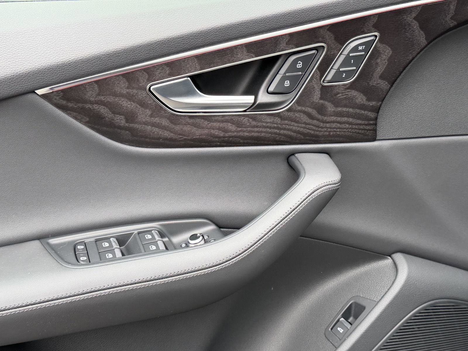 Used 2023 Audi Q7 2.0T Premium Plus w/ Premium Plus Package image 11