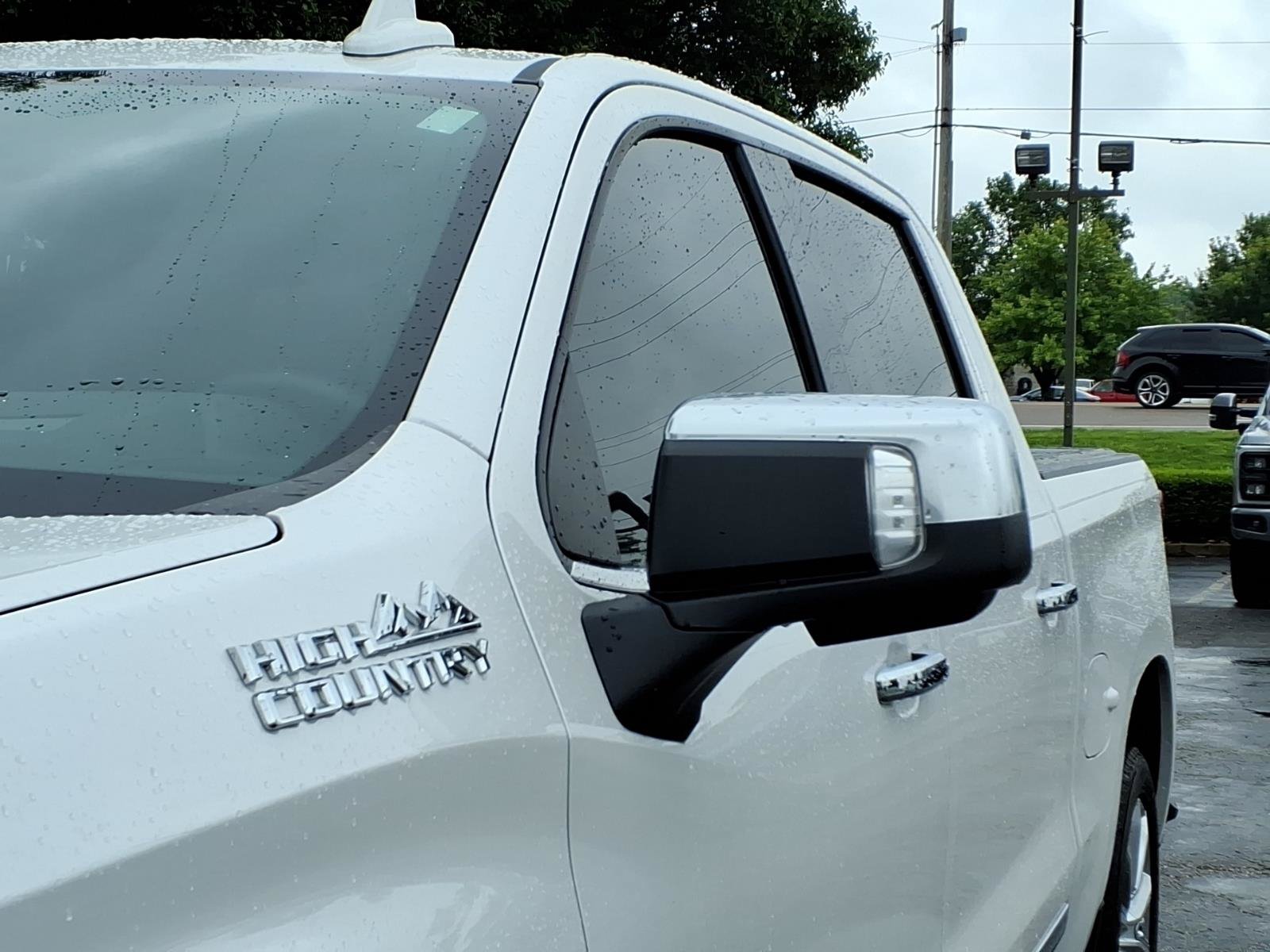 Used 2024 Chevrolet Silverado 1500 High Country w/ High Country Premium Package AWD/4WD image 35