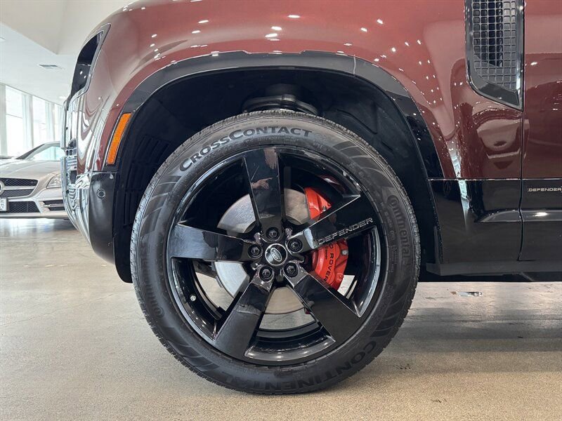 Used 2023 Land Rover Defender 130 X image 46