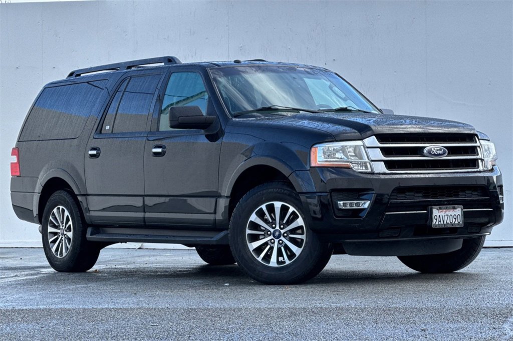 Used 2017 Ford Expedition EL XLT image 2