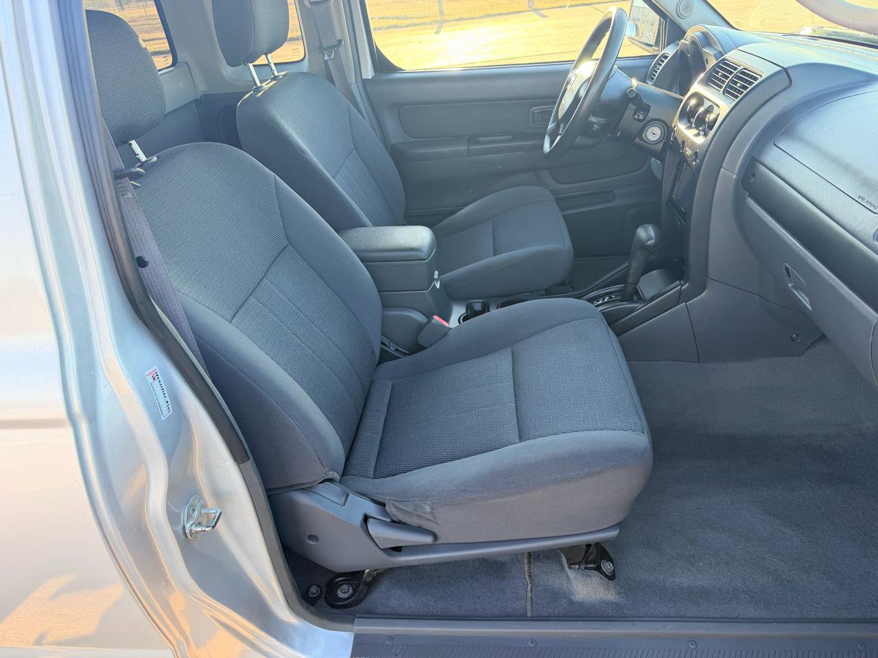 Used 2004 Nissan Frontier XE Desert Runner w/ (VTP) Value Truck Pkg RWD image 12