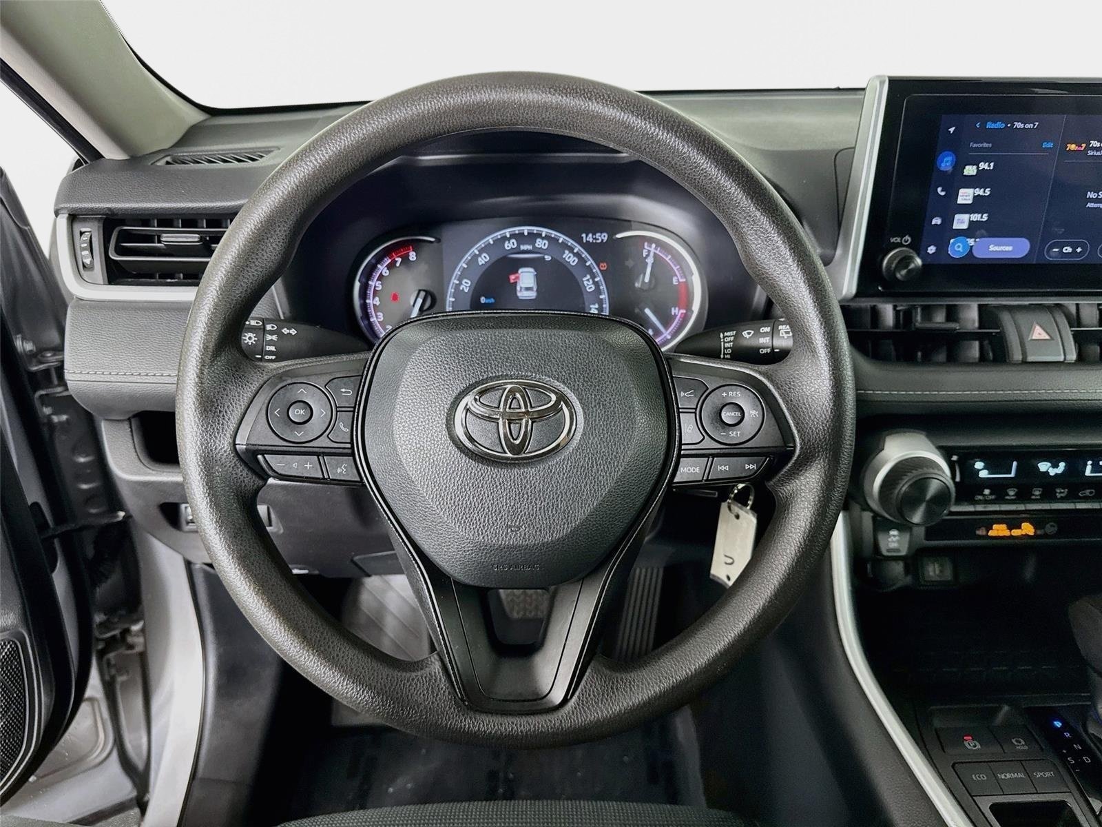 Used 2024 Toyota RAV4 LE FWD image 12