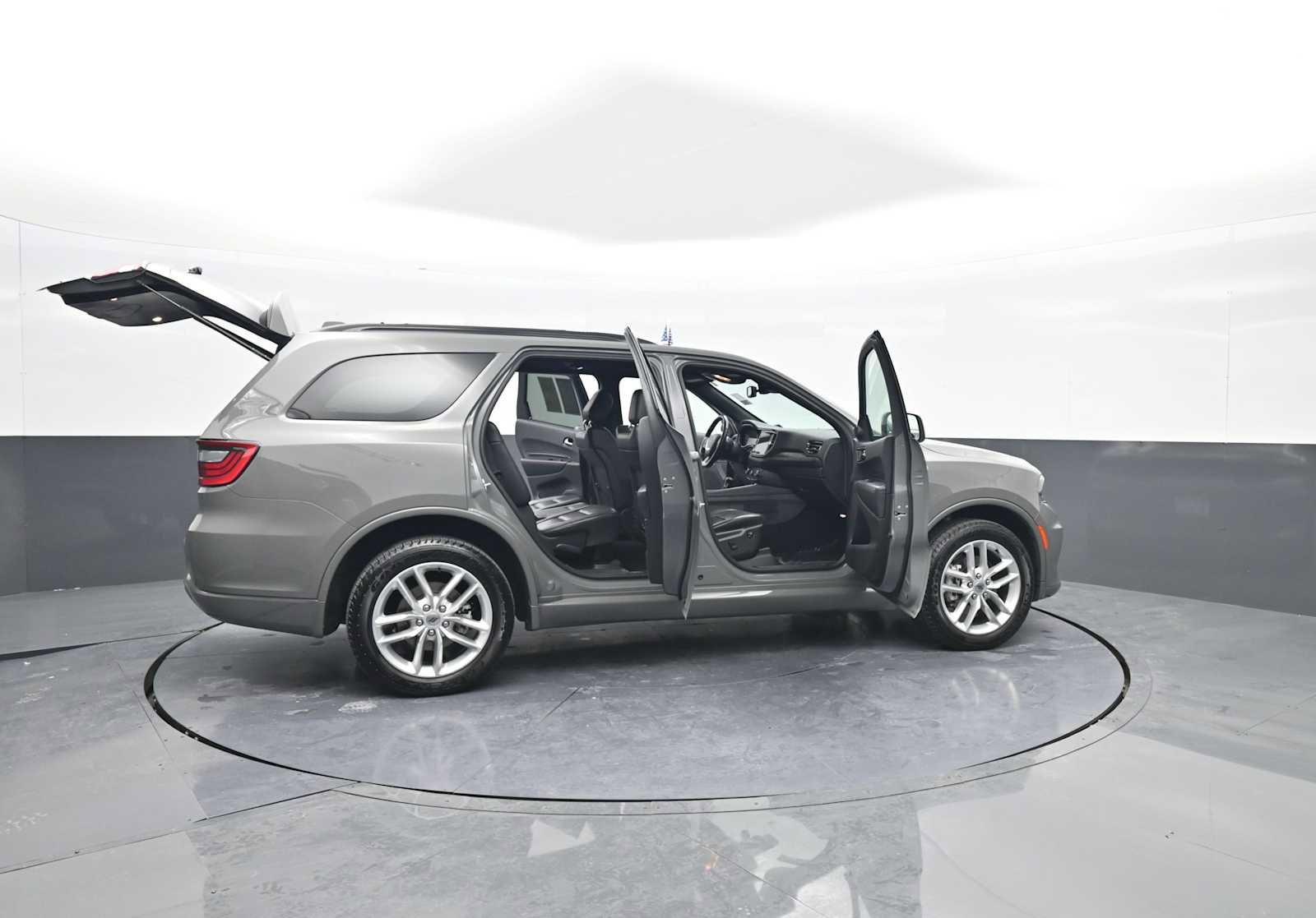 Used 2023 Dodge Durango GT image 43