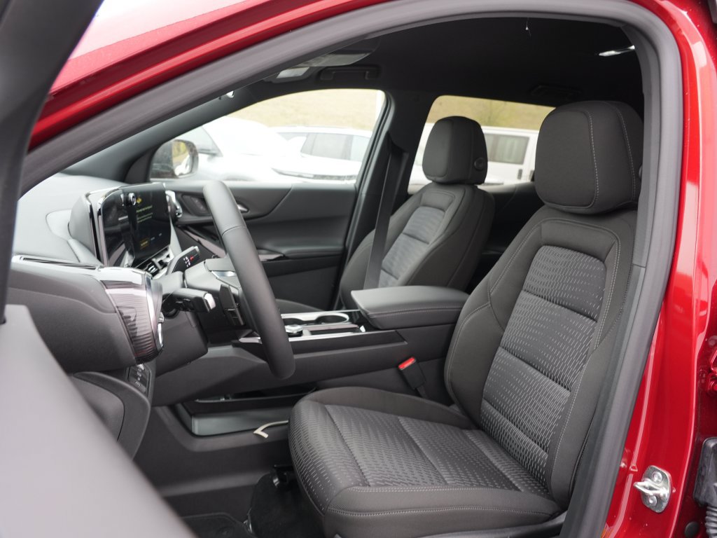 New 2027 Chevrolet Equinox LT AWD/4WD image 9