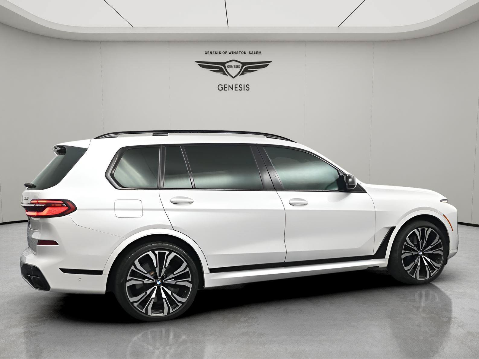 Used 2023 BMW X7 M60i w/ Executive Package AWD/4WD image 4