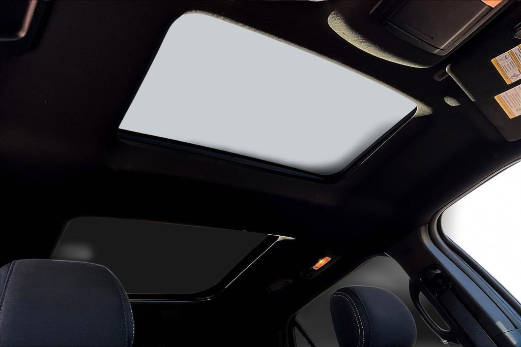 Used 2017 Ford Explorer XLT w/ Equipment Group 201A image 17