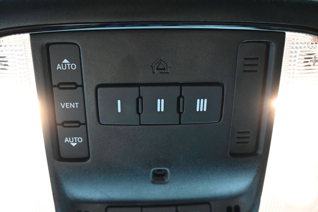 Used 2025 Dodge Durango GT AWD/4WD image 22