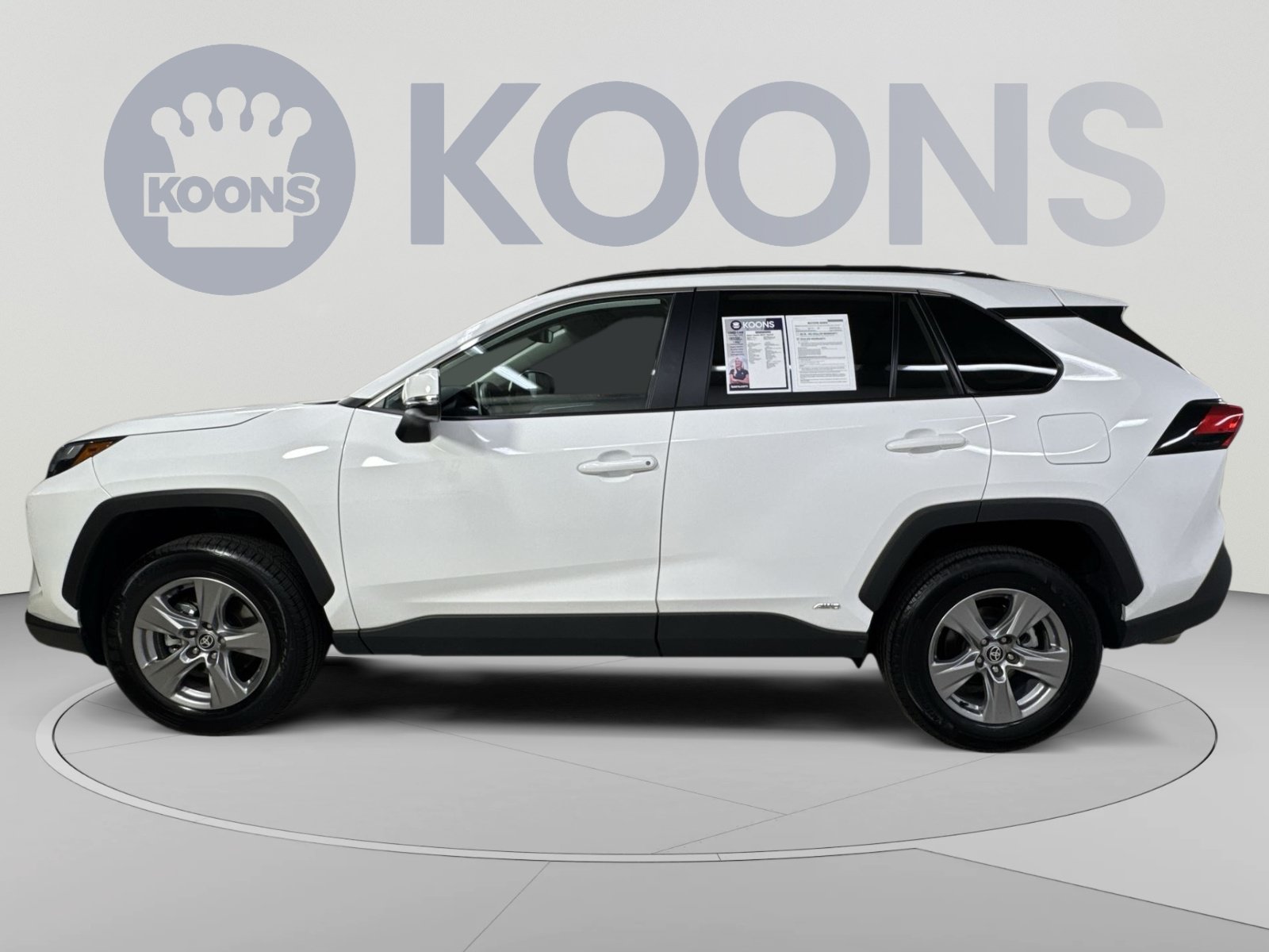 Used 2024 Toyota RAV4 LE AWD/4WD image 17