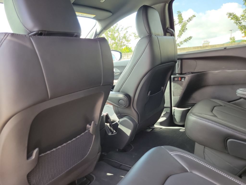 New 2026 Chrysler Voyager LX FWD image 13