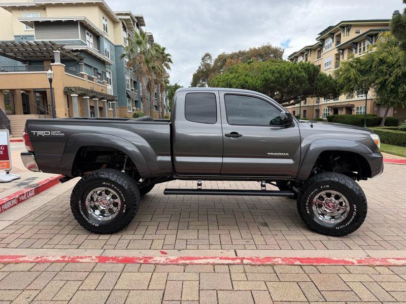 Used 2013 Toyota Tacoma PreRunner w/ TRD Off-Road Pkg RWD image 12