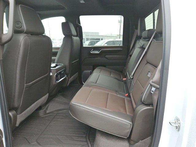 New 2026 GMC Sierra 3500 Denali w/ Denali Reserve Package image 16