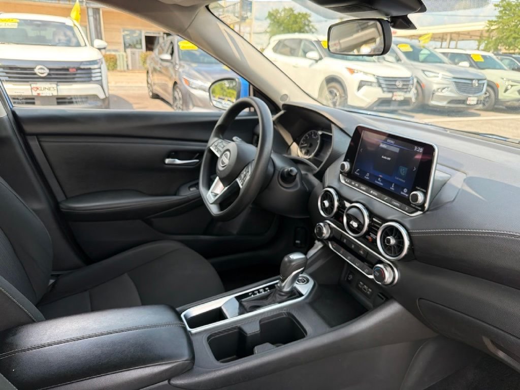 Used 2025 Nissan Sentra SV FWD image 13
