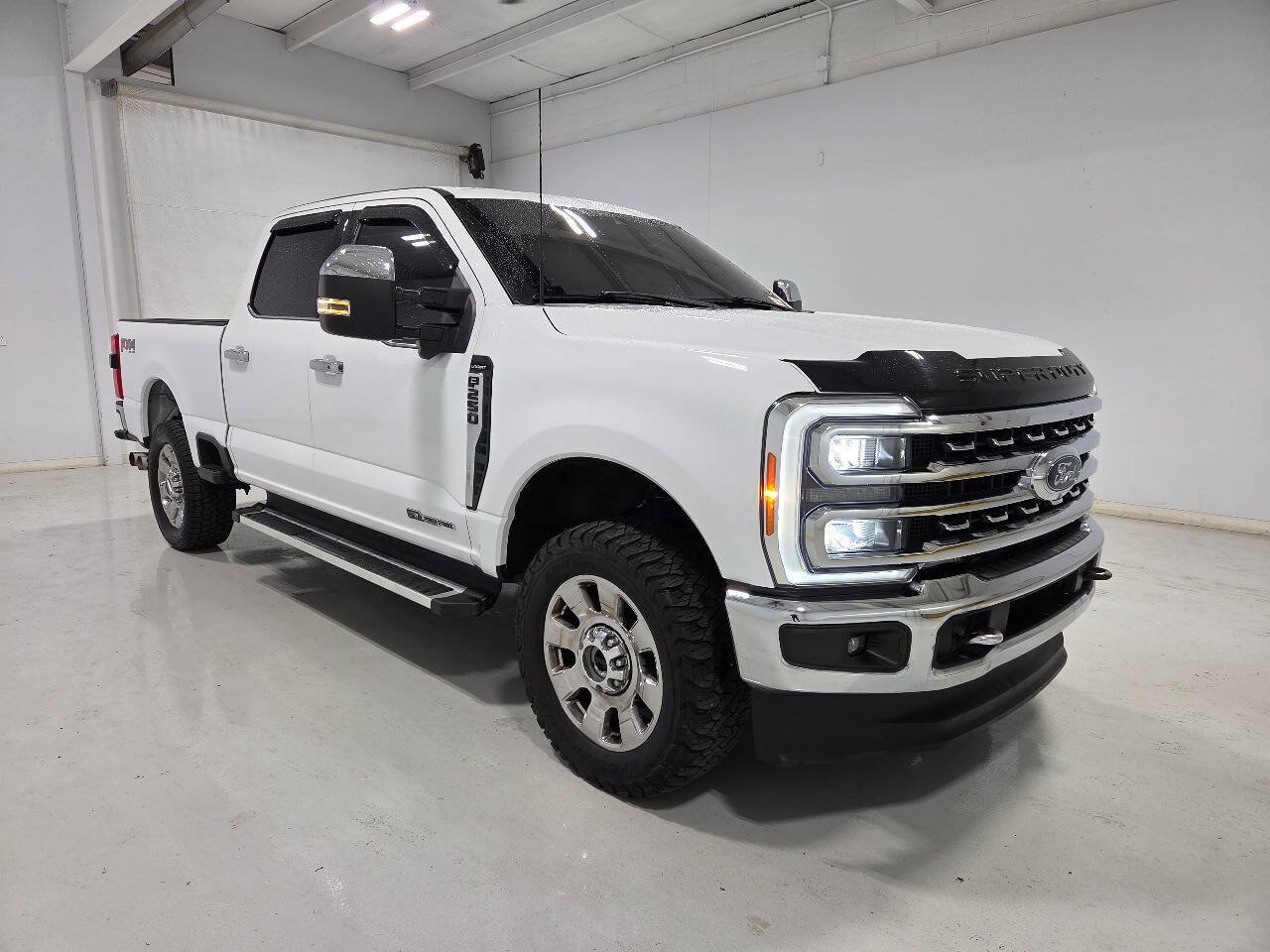 Used 2023 Ford F250 Lariat w/ Chrome Package AWD/4WD image 3