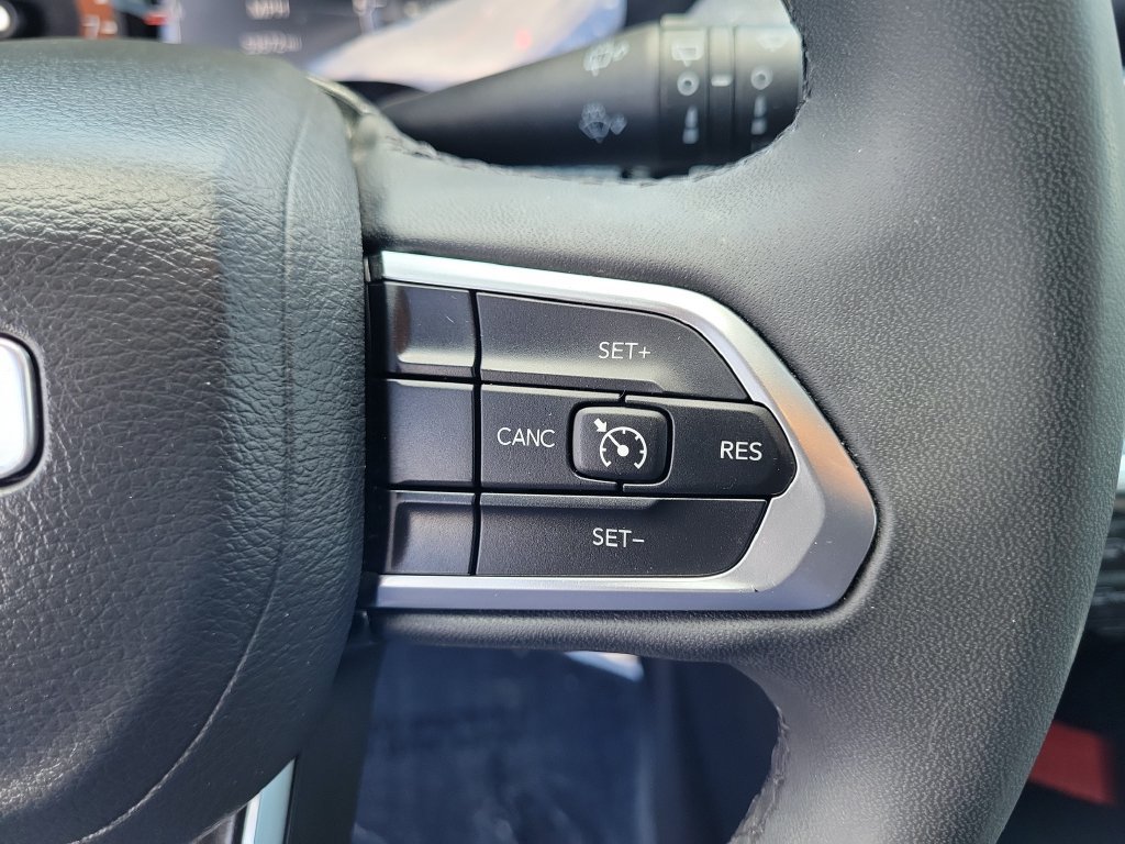 Used 2024 Jeep Compass Latitude AWD/4WD image 19