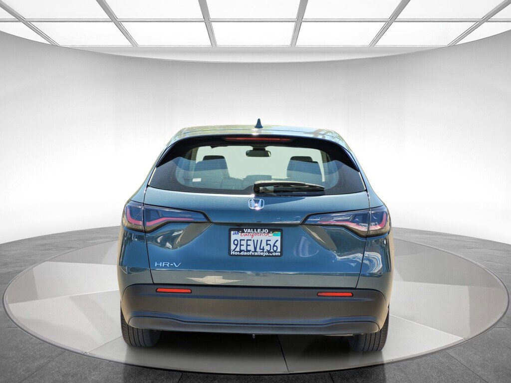 Certified 2023 Honda HR-V LX image 4