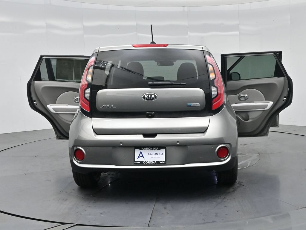 Used 2016 Kia Soul EV + FWD image 36