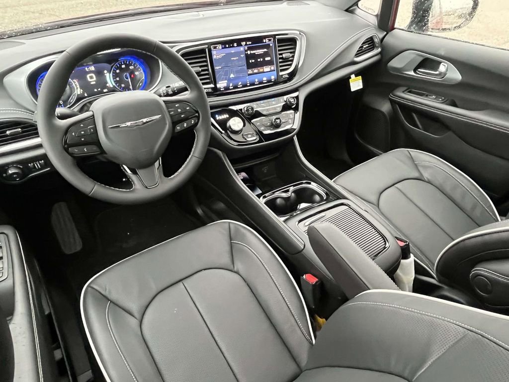 New 2026 Chrysler Pacifica Limited w/ S Appearance Package image 11
