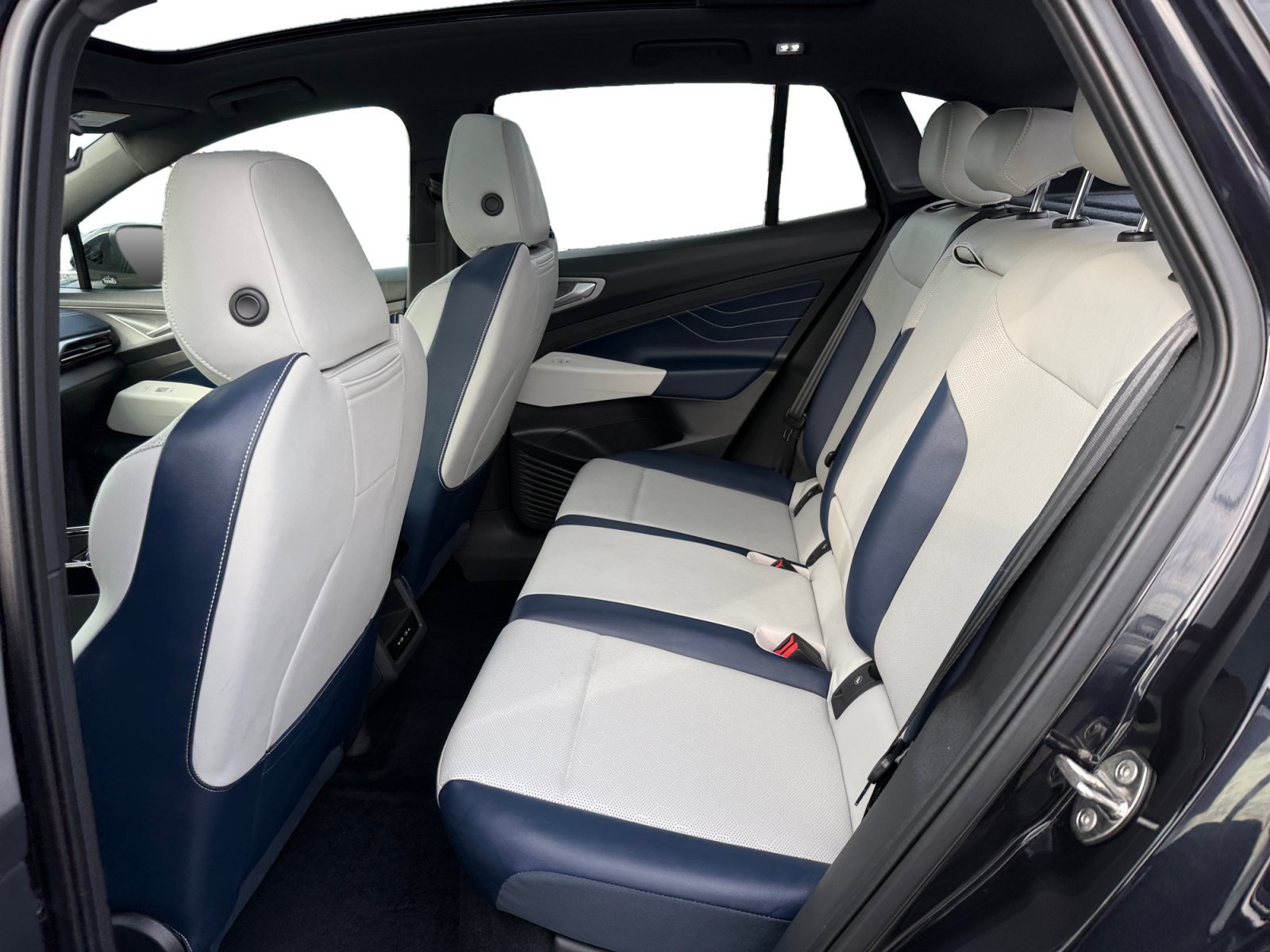 Certified 2023 Volkswagen ID.4 Pro S AWD/4WD image 16