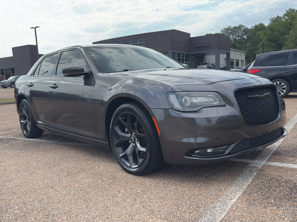 Used 2023 Chrysler 300 S