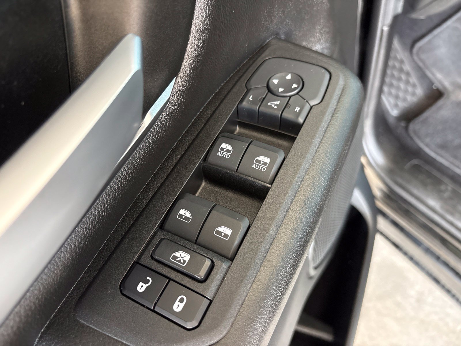 Used 2025 RAM 1500 Lone Star AWD/4WD image 11
