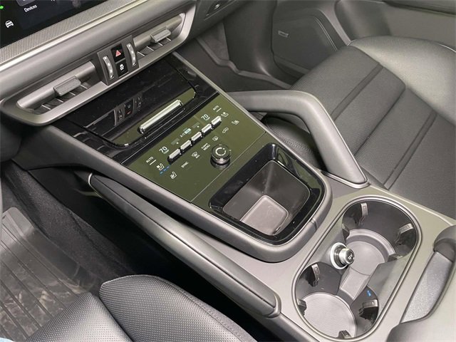 New 2026 Porsche Cayenne S image 32