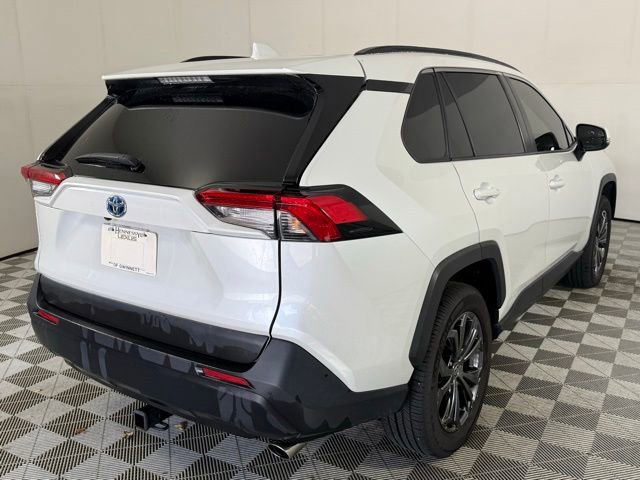 Used 2023 Toyota RAV4 XLE Premium image 7