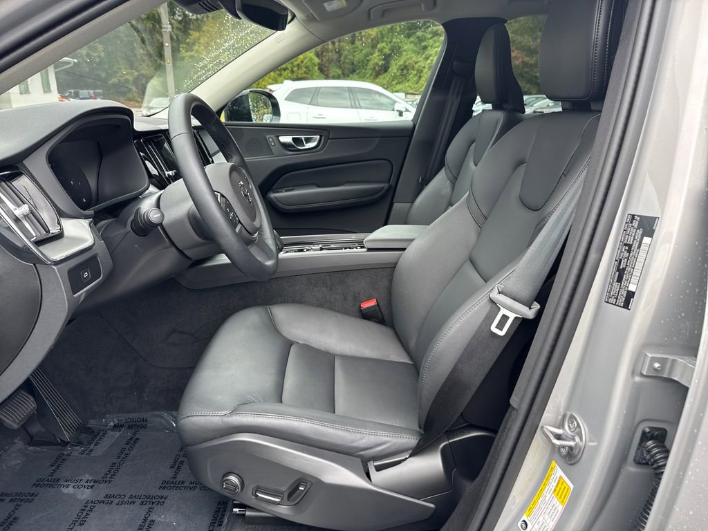 Certified 2025 Volvo XC60 B5 Core w/ Climate Package image 11