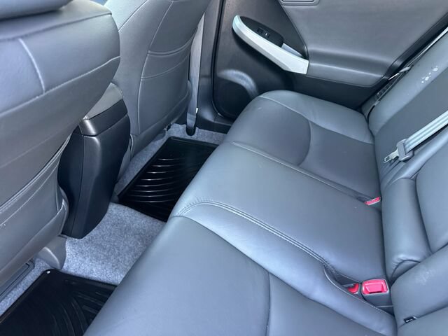 Used 2015 Toyota Prius Prime Plug-In Hybrid FWD image 15