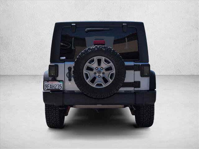 Used 2015 Jeep Wrangler Unlimited Rubicon w/ Connectivity Group AWD/4WD image 7