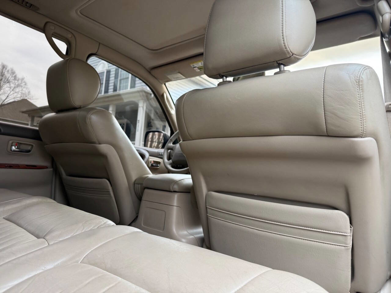 Used 2002 Lexus LX 470 Base 4WD 4dr SUV image 86