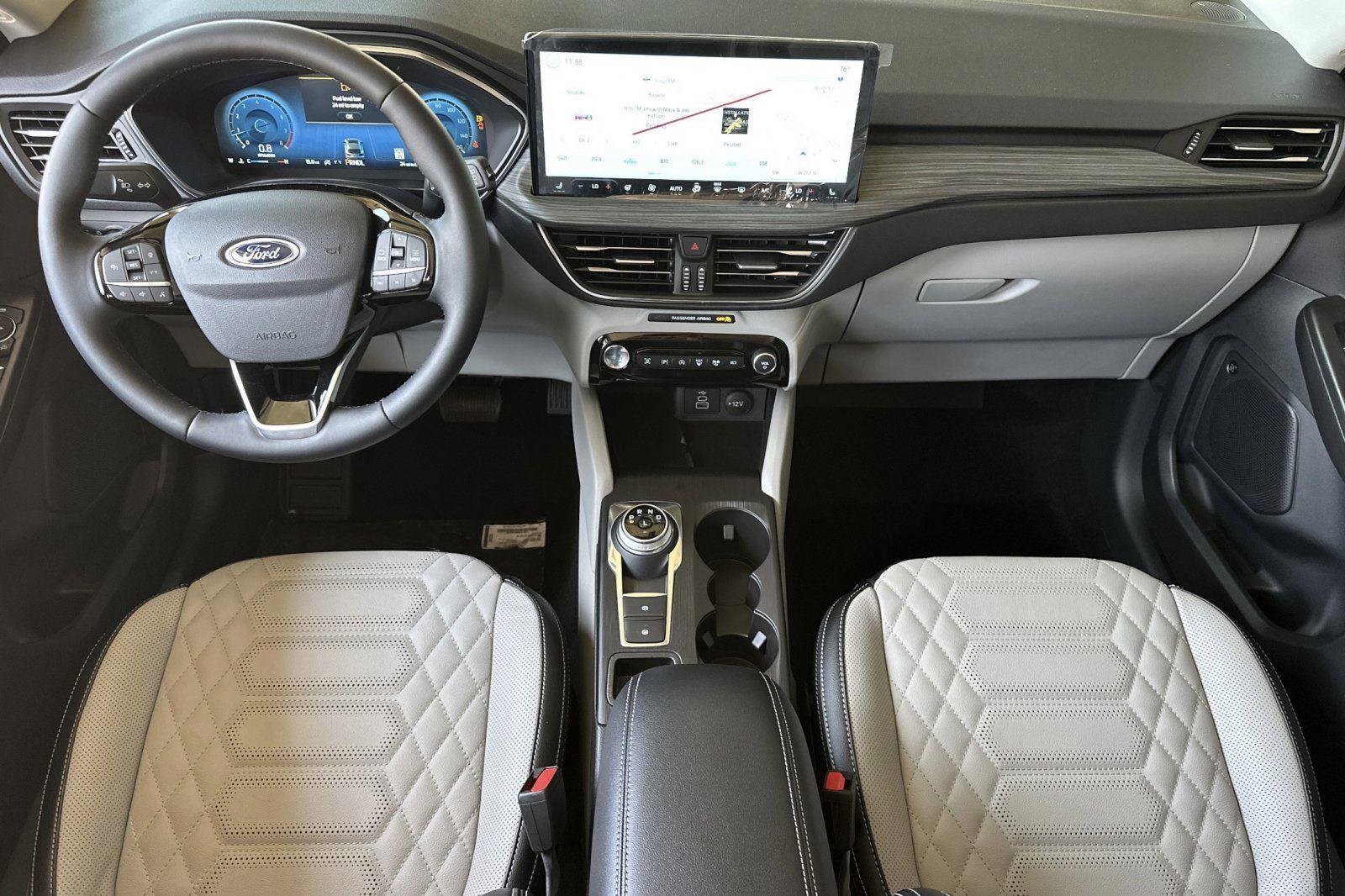 New 2024 Ford Escape Platinum w/ Premium Technology Package image 10