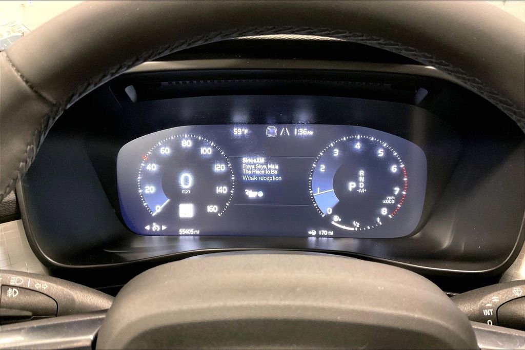 Used 2022 Volvo XC40 T5 Momentum w/ Climate Package AWD/4WD image 12