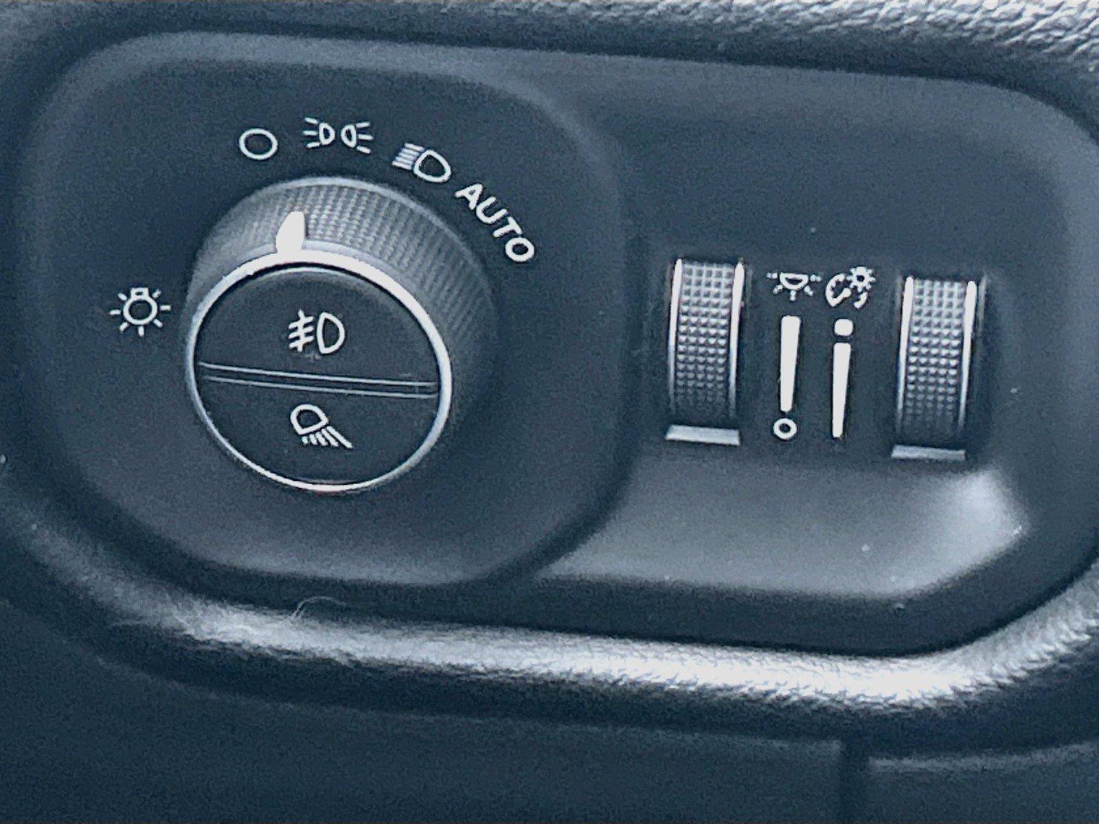 Used 2019 RAM 1500 Laramie w/ Sport Appearance Package AWD/4WD image 32