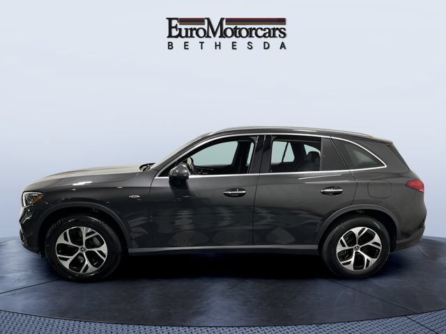 Used 2025 Mercedes-Benz GLC 350e 4MATIC w/ Driver Assistance Package image 2