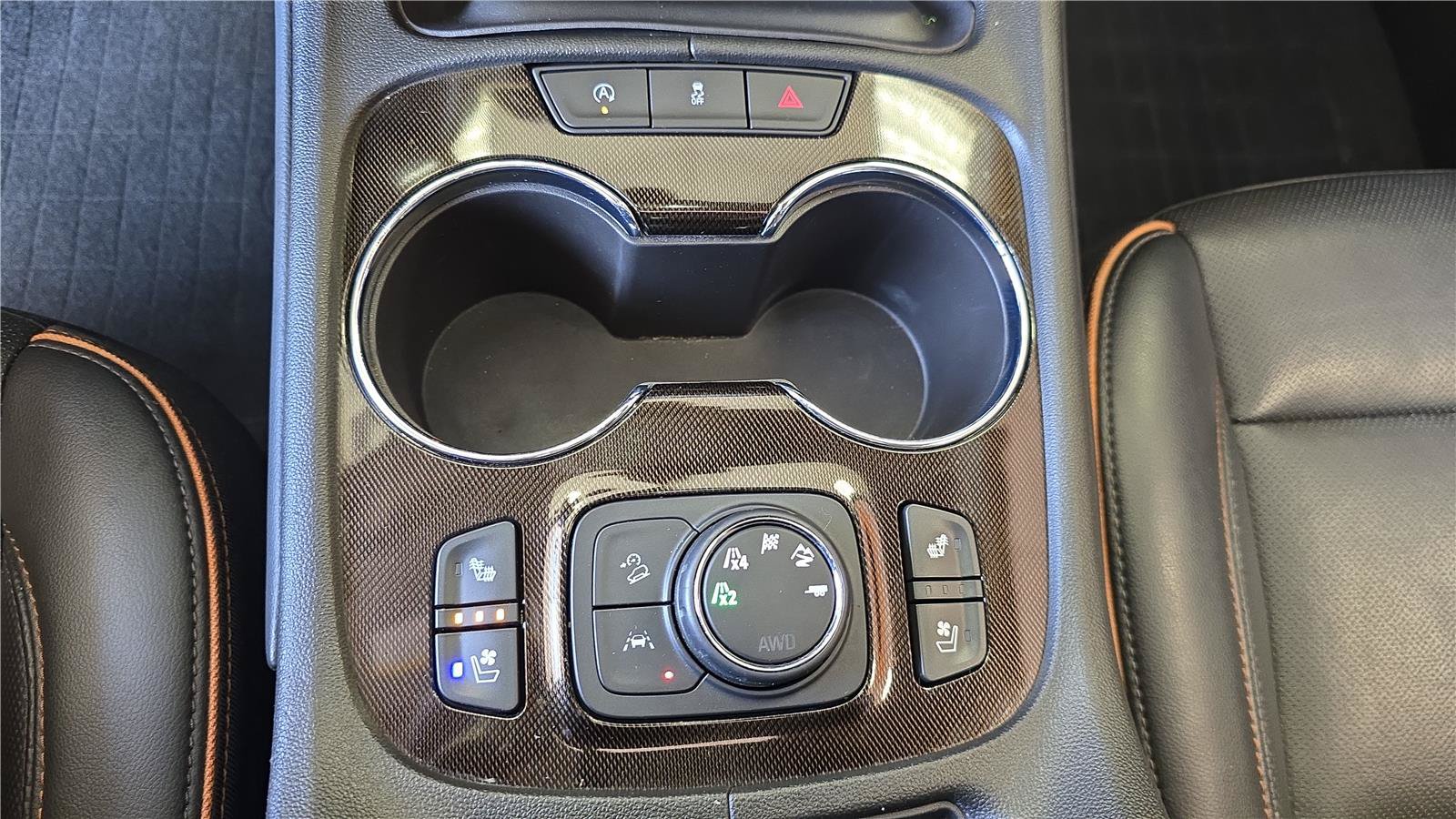 Used 2023 GMC Acadia AT4 w/ Technology Package AWD/4WD image 24