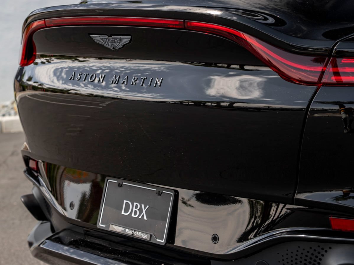 Used 2021 Aston Martin DBX AWD/4WD image 8