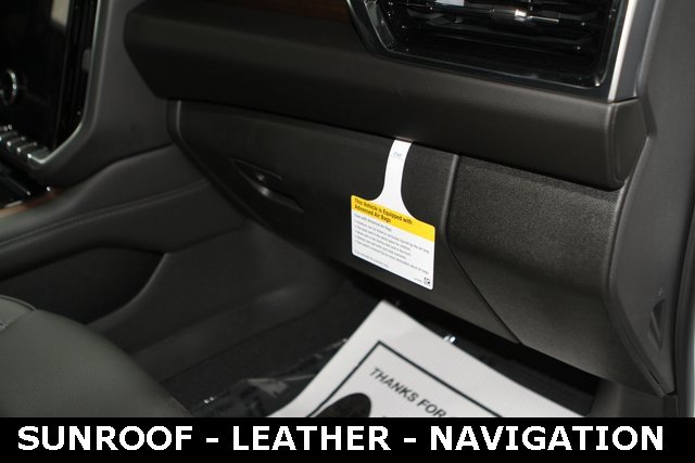 New 2025 GMC Yukon XL Denali w/ Sun & Power Step Package image 24