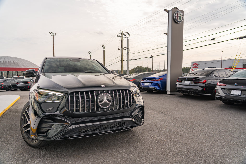 Used 2024 Mercedes-Benz GLE 53 AMG 4MATIC Coupe image 11