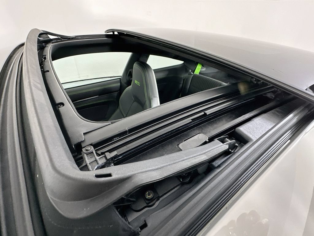 Certified 2023 Porsche 911 Carrera T RWD image 14